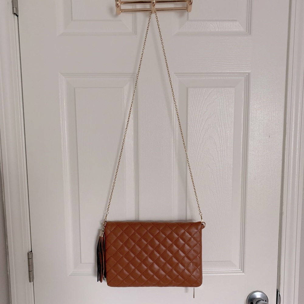 Quilted Faux Leather Clutch Handbag with Gold Chain - Picture 2 of 7